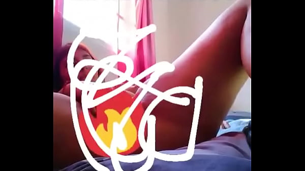 Puta argentina se masturba. Pedime el vídeo completo