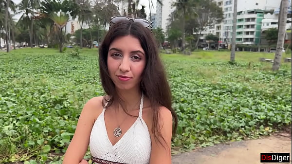 Public Pickup a hottie at a construction site – Treated her to lobster and fucked her hard in a hotel room