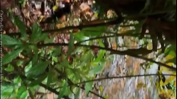 Rangel Carlos em uma Foda quente atrás da arvore na trilha