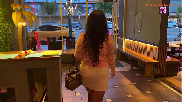 Tinder Hookup: Latina Throat Goddess with the Wettest Pussy