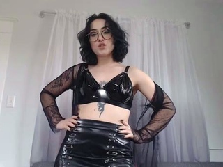 saradoesscience – Witch Turns Roommate Into Bimbo