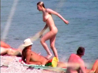 Awesome Outdoor Sex In A Public Beach With Sarah