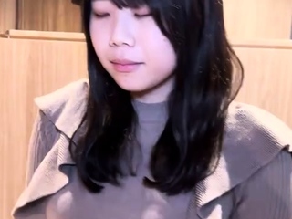 Tears on her first shoot!? A liberal arts elite is insp