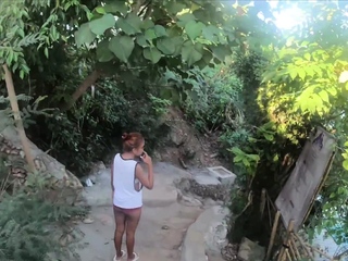 Amateur Asian teen sucks a big cock