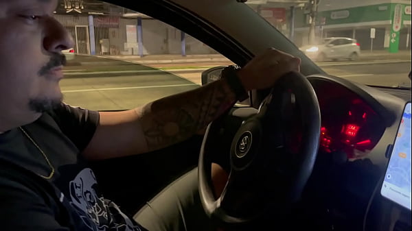 Fiz uma corrida de uber pra uma casa de swing e fui convida a entrar