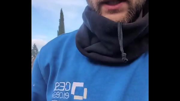 Reconversion pour aider avec sa boîte d’électricité, t’en fais pas c’est juste cette semaine  ça fait d…