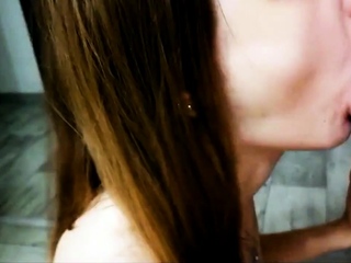 Big-Ass Babe Sucks Dick and Takes a Mouthful of Cum