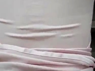 雞吧好大操我大屁股吧，有人出來了，樓道裡