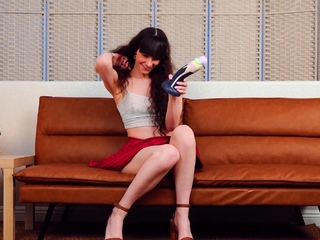 GROOBYGIRLS   Livi Doll   Challenge Accepted